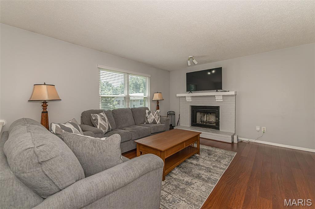 467 Talbert Court Ballwin, MO 63021 - Photo 4 of 25