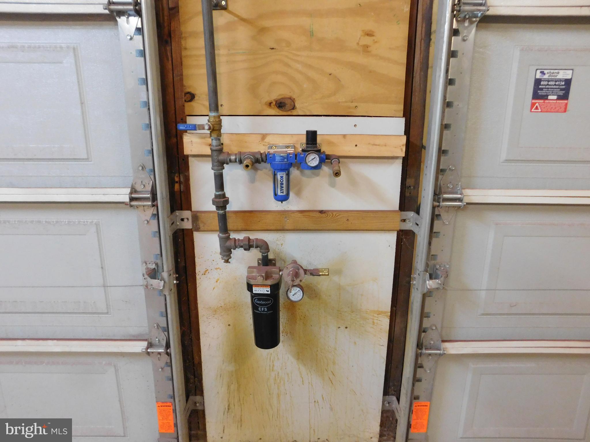 231 Morea Road Frackville, PA 17931 - Photo 22 of 29 Air compressor hook up