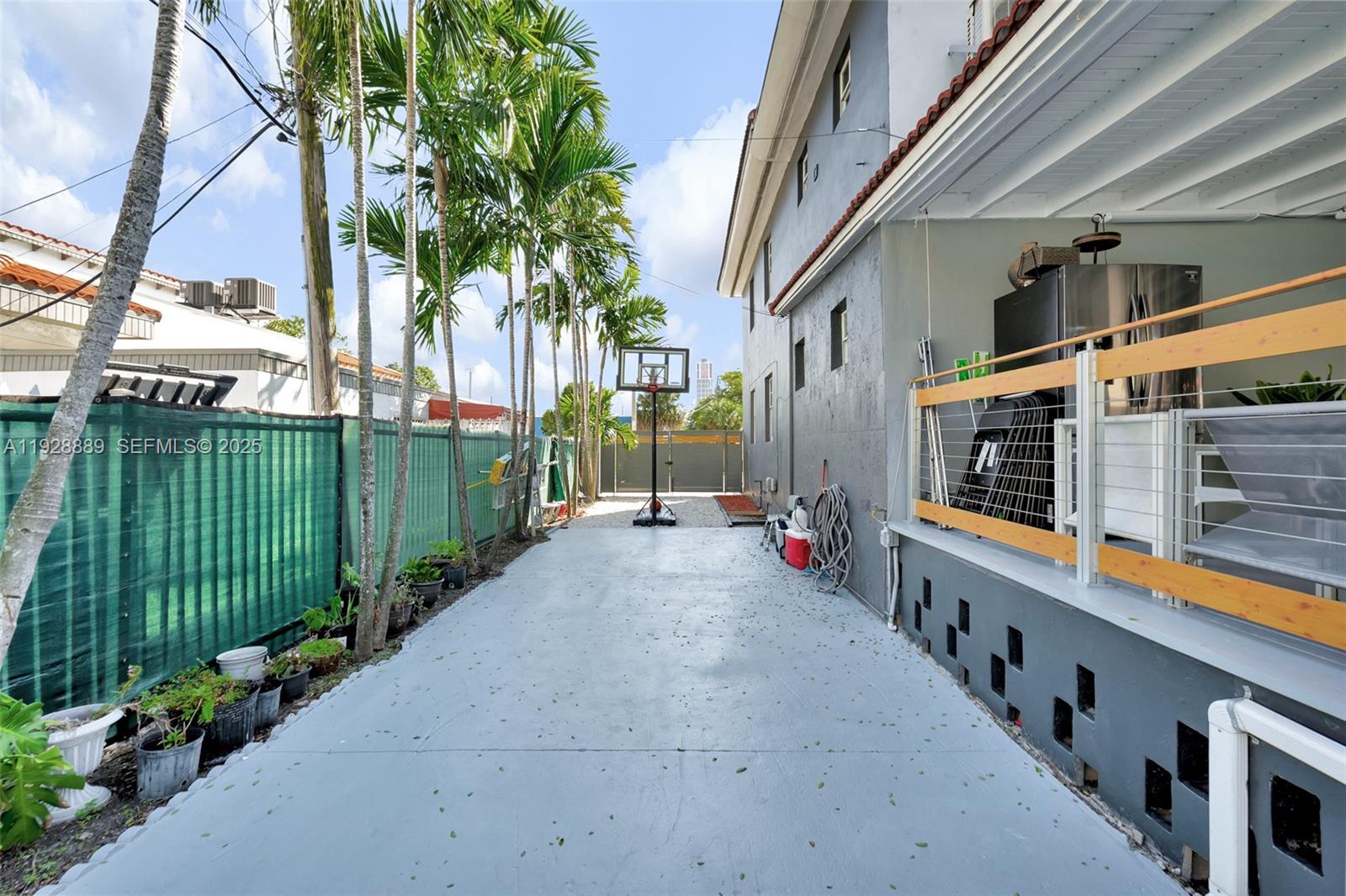 3711 Southwest 27th Terrace Miami, FL 33134 - Photo 44 of 62