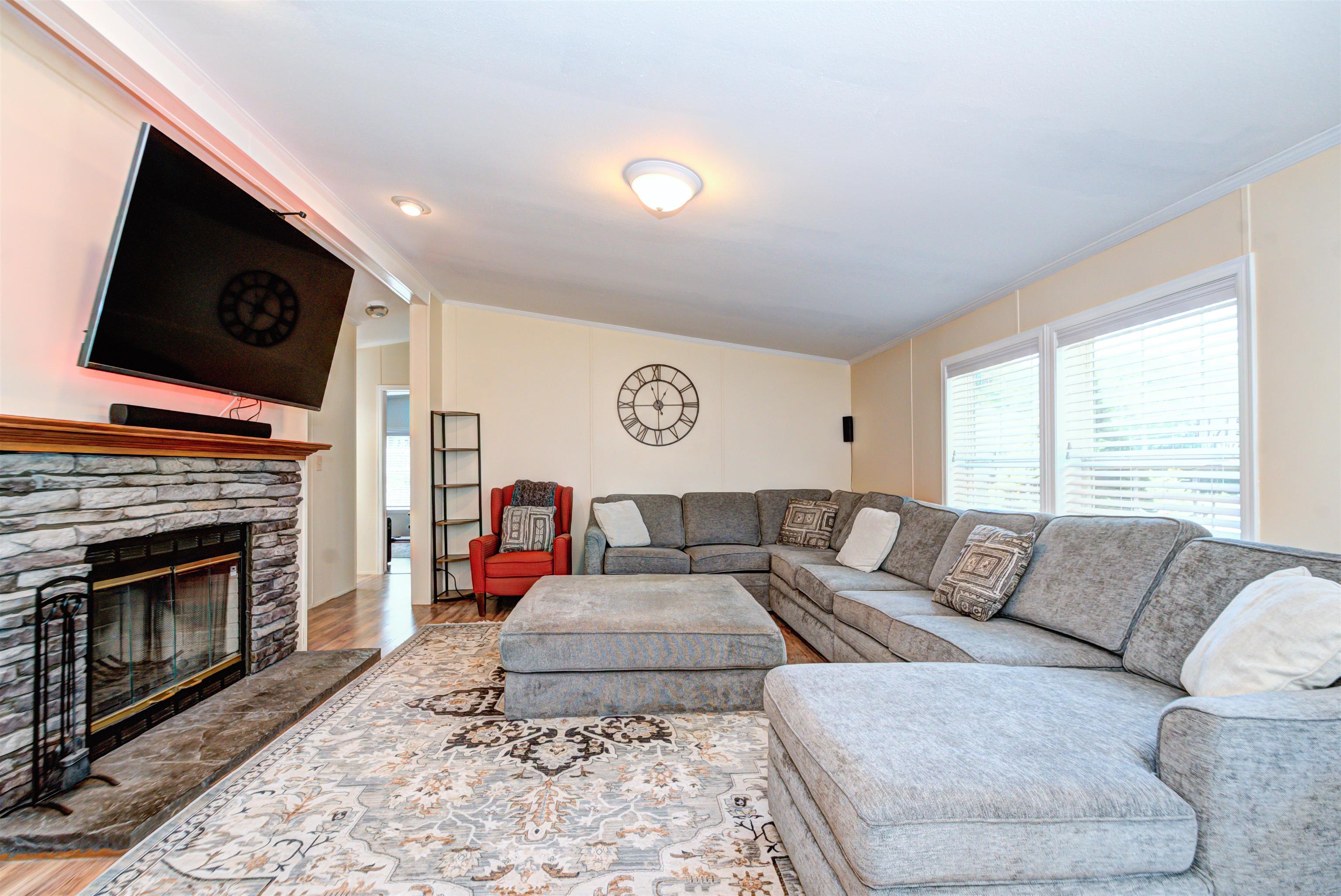 270 Towle Farm Road Hampton, NH 03842 - Photo 3 of 36