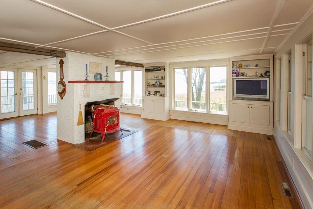 3 Graveyard Point Road Harpswell, ME 04079 - Photo 8 of 35 Entry living room