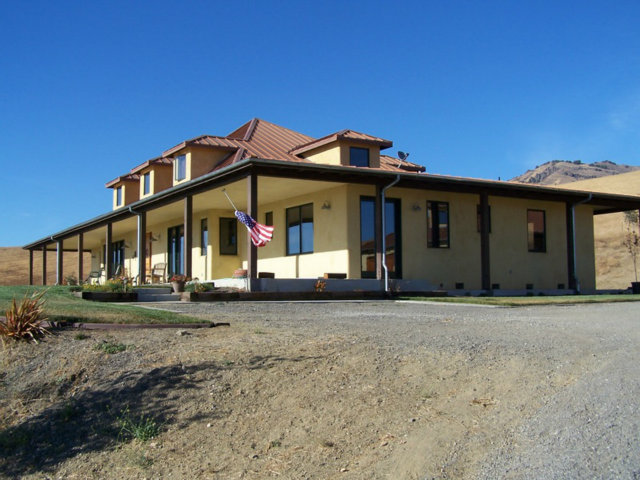 4770 Santa Ana Valley Road Hollister, CA 95023 - Photo 5 of 17 a front view of a house with a yard