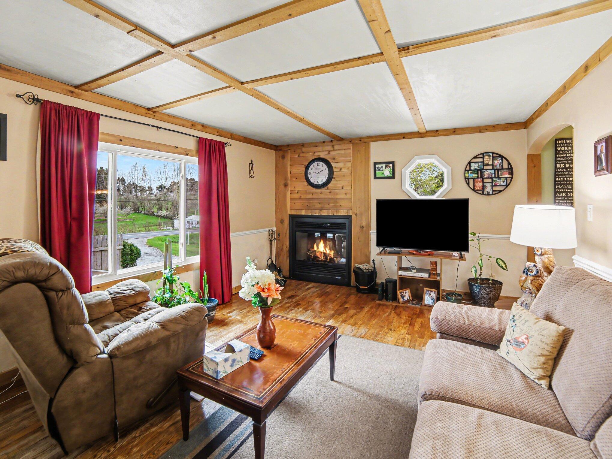 2330 West Tyler Road Hart, MI 49420 - Photo 4 of 34 003_file_7418