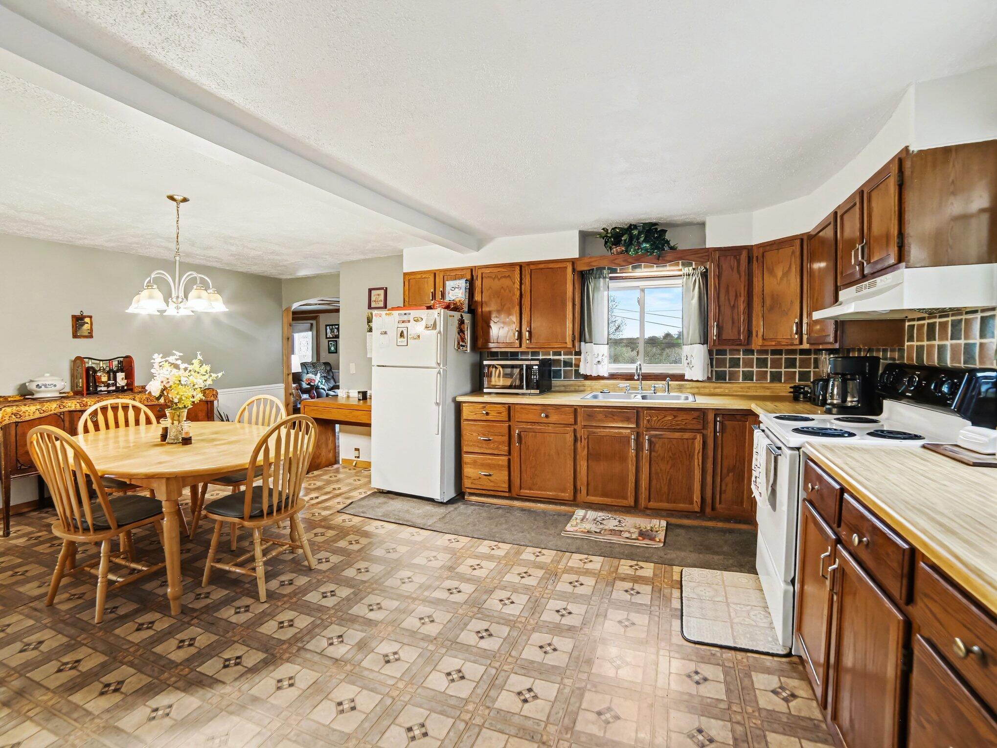2330 West Tyler Road Hart, MI 49420 - Photo 8 of 34 007_file_9416