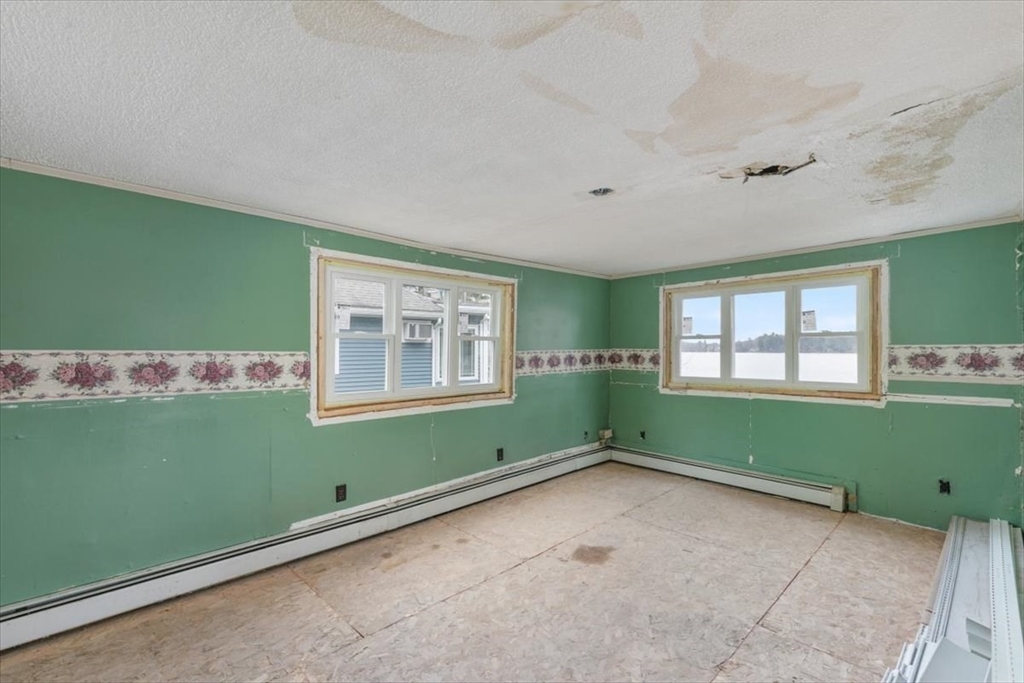 12 Shore Road Merrimac, MA 01860 - Photo 15 of 33