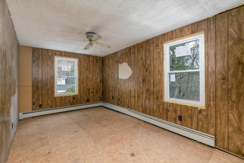 12 Shore Road Merrimac, MA 01860 - Photo 19 of 33