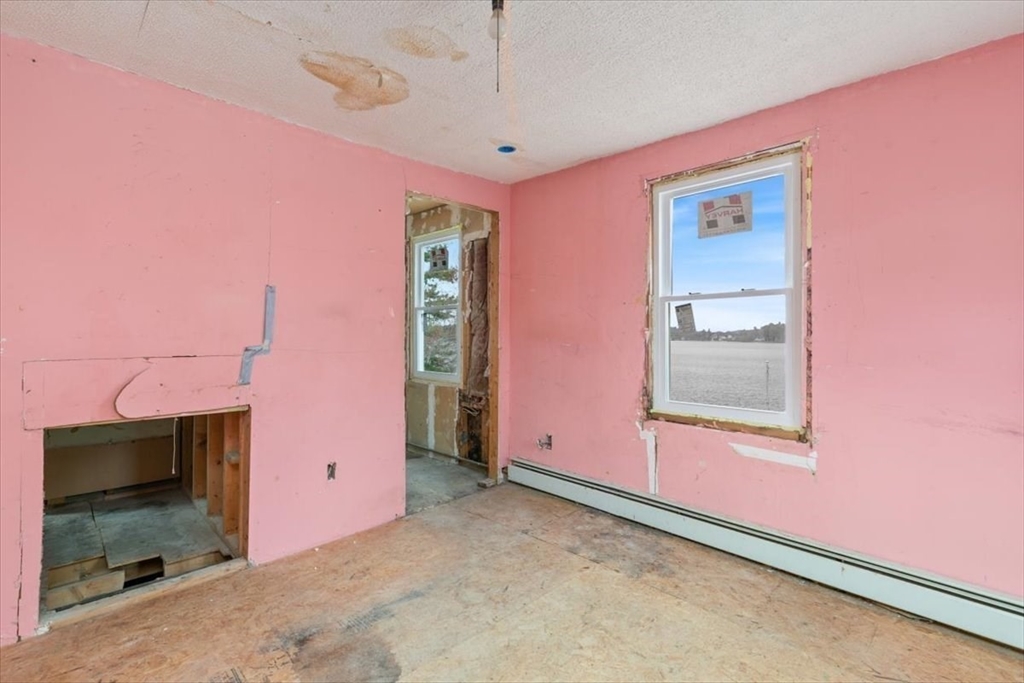 12 Shore Road Merrimac, MA 01860 - Photo 25 of 33