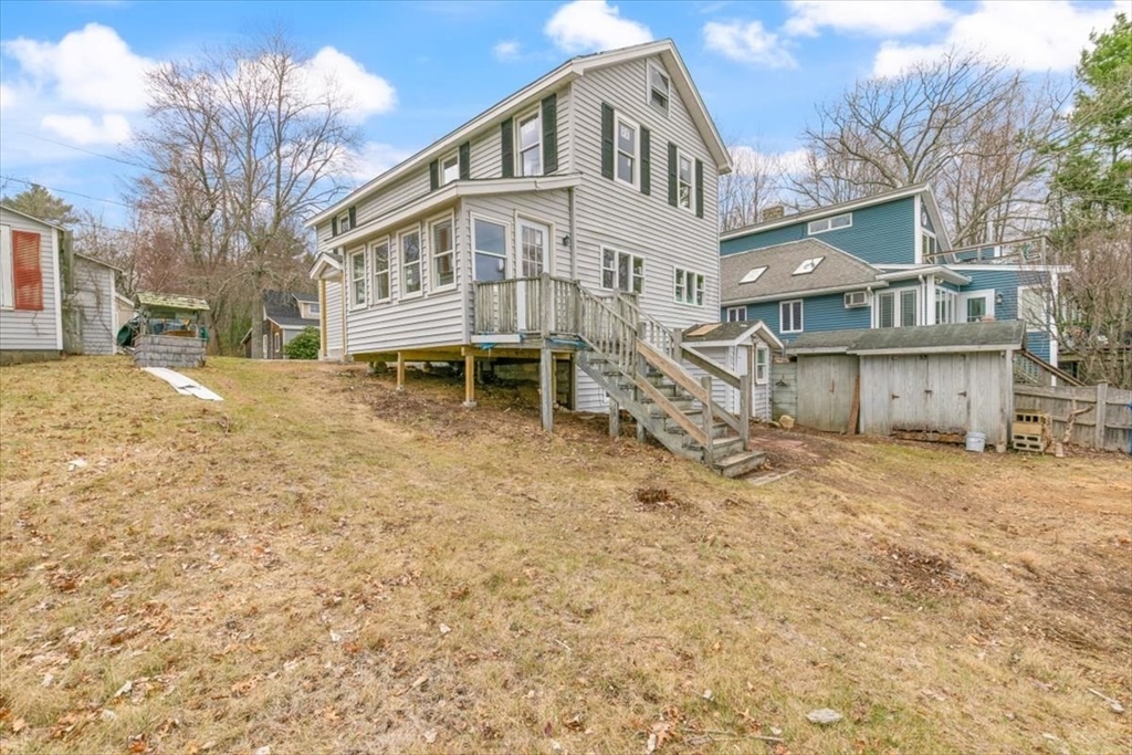 12 Shore Road Merrimac, MA 01860 - Photo 4 of 33