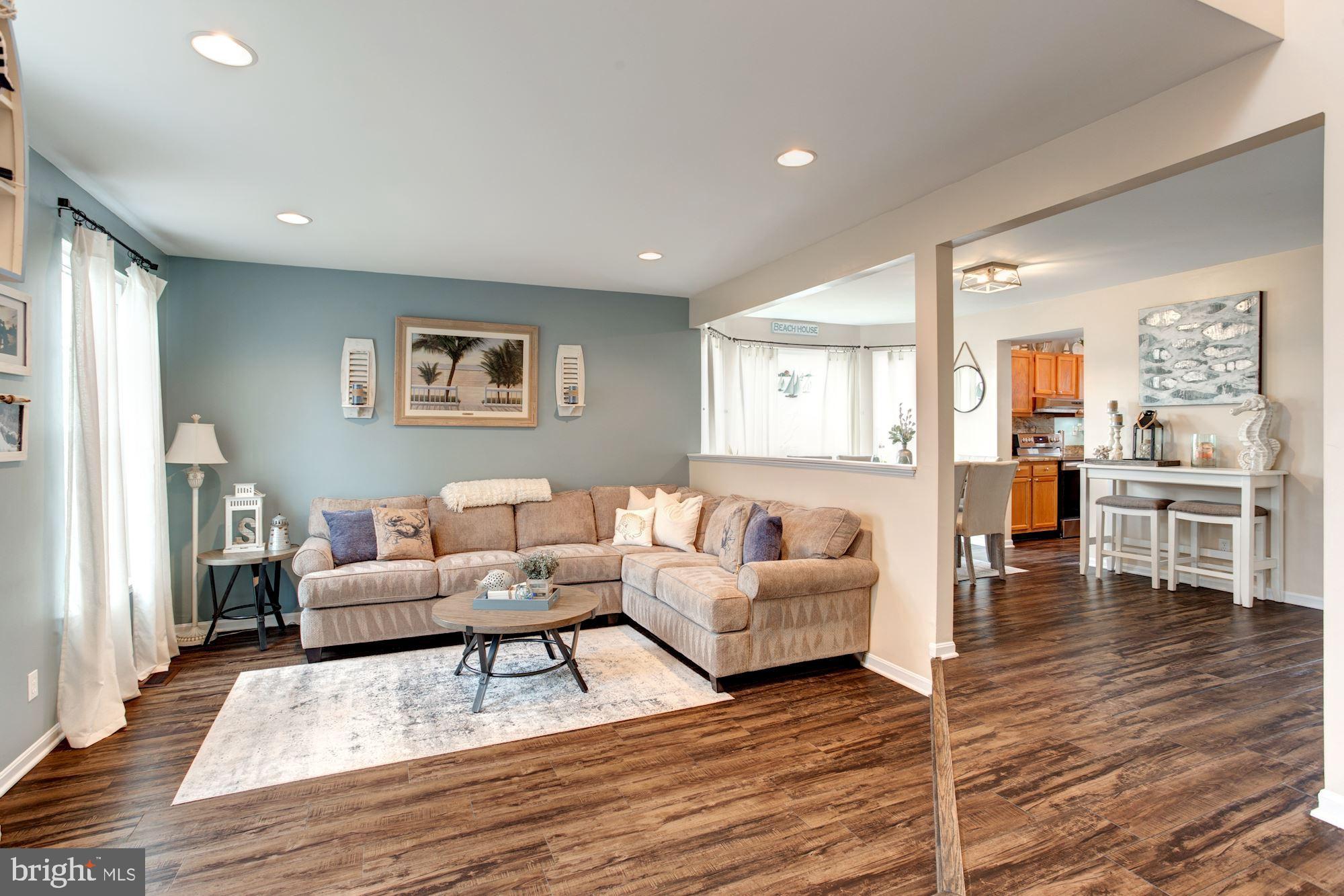 3736 Seneca Garden Road Baltimore, MD 21220 - Photo 3 of 43 Living Room