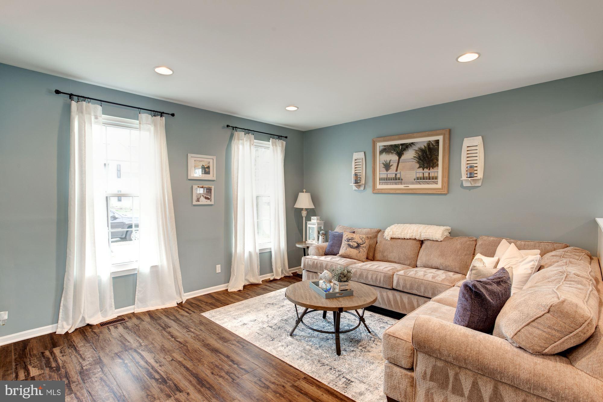 3736 Seneca Garden Road Baltimore, MD 21220 - Photo 4 of 43 Living Room