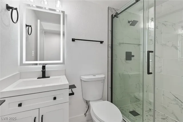 $3,490 | 405 Scenic Drive, Henderson, NV 89002