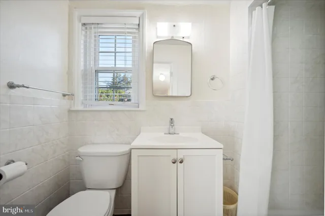 $3,300 | 459 Rock Glen Drive, Wynnewood, PA 19096