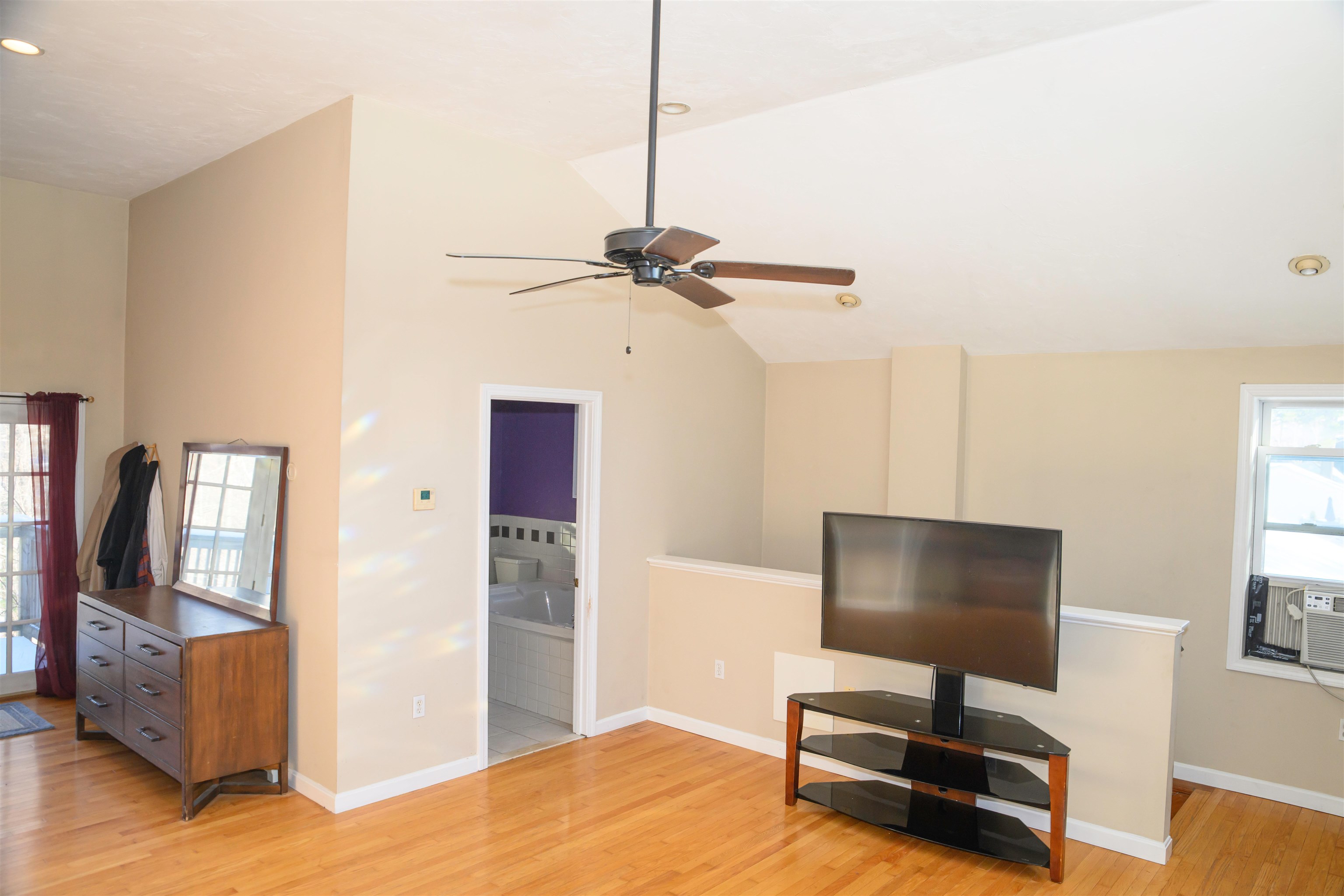 17 Grove Avenue Salem, NH 03079 - Photo 9 of 31