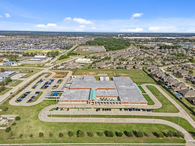 $5,000 | 18935 Wild Thornberry Drive, Tomball, TX 77377