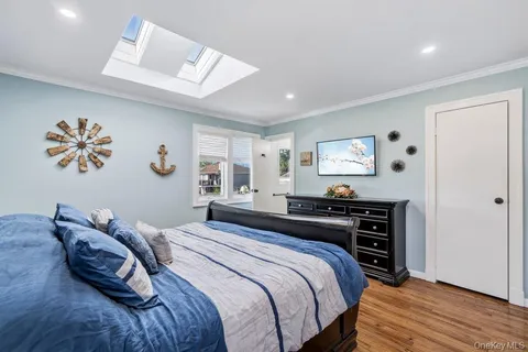 $1,199,999 | 159 Driftwood Drive, West Islip, NY 11795