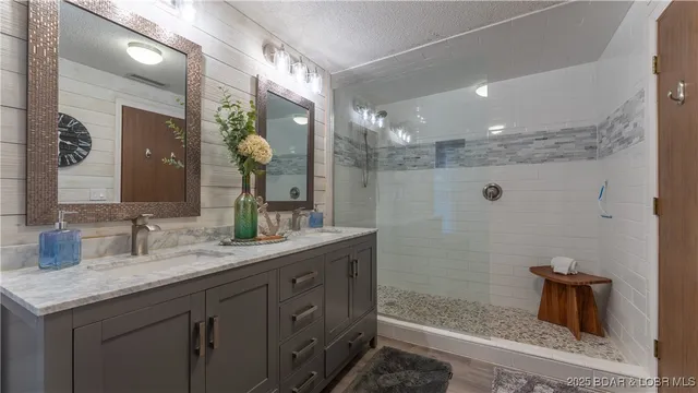 $625,000 | 31274 Ridge Lane, Rocky Mount, MO 65072