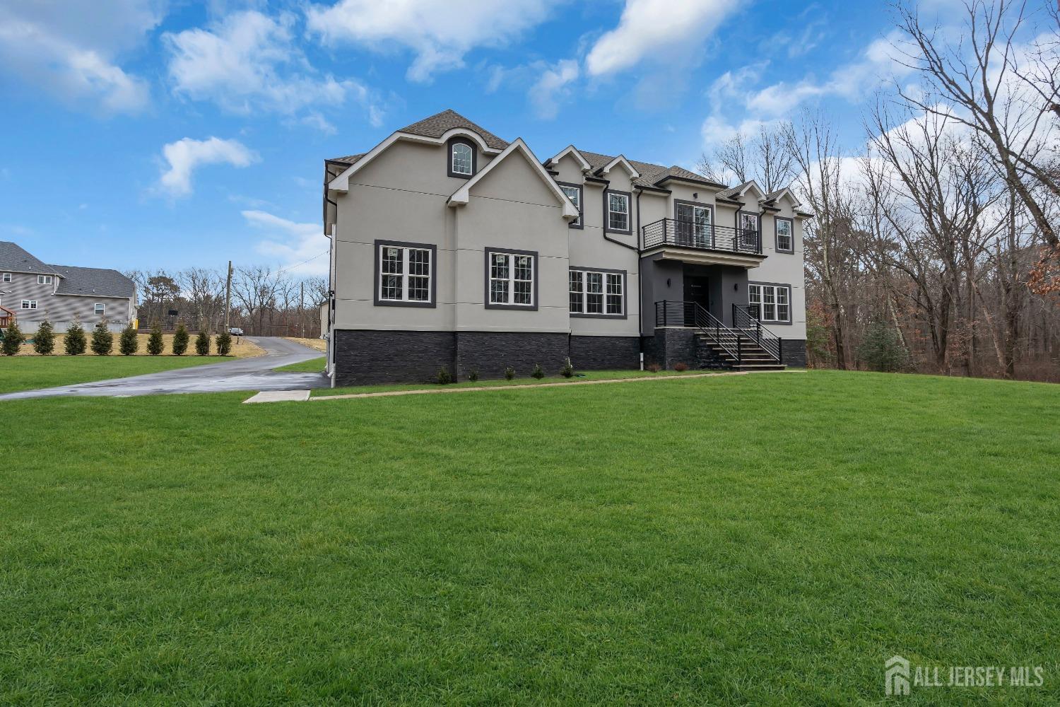 131 B Dutch Road East Brunswick, NJ 08816 - Photo 3 of 65 Gallery Image 3