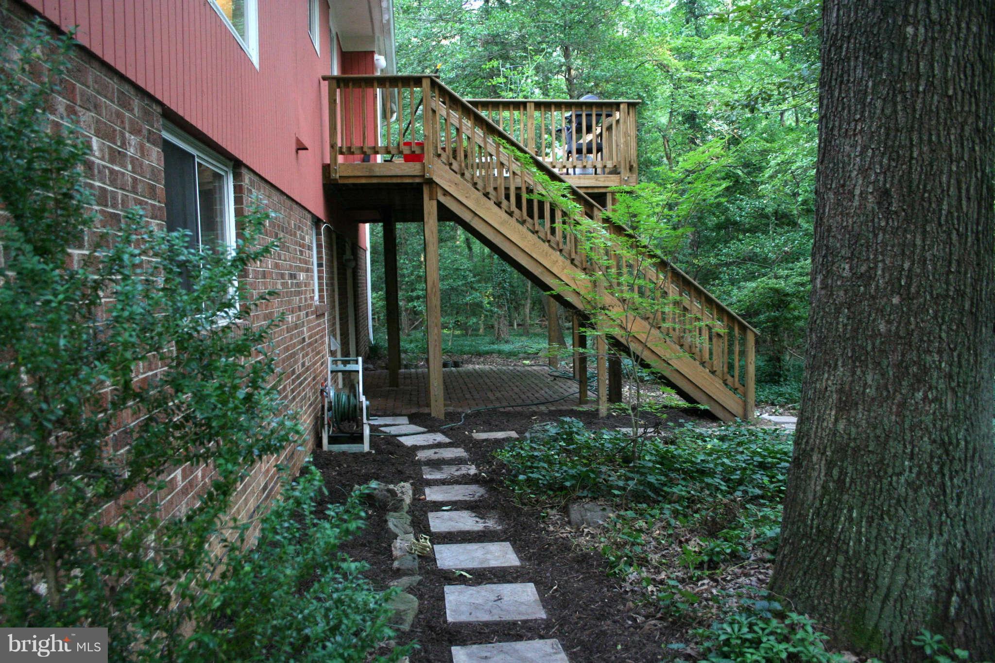 12232 Quorn Lane Reston, VA 20191 - Photo 16 of 20 Path to Stairs Leading to Deck