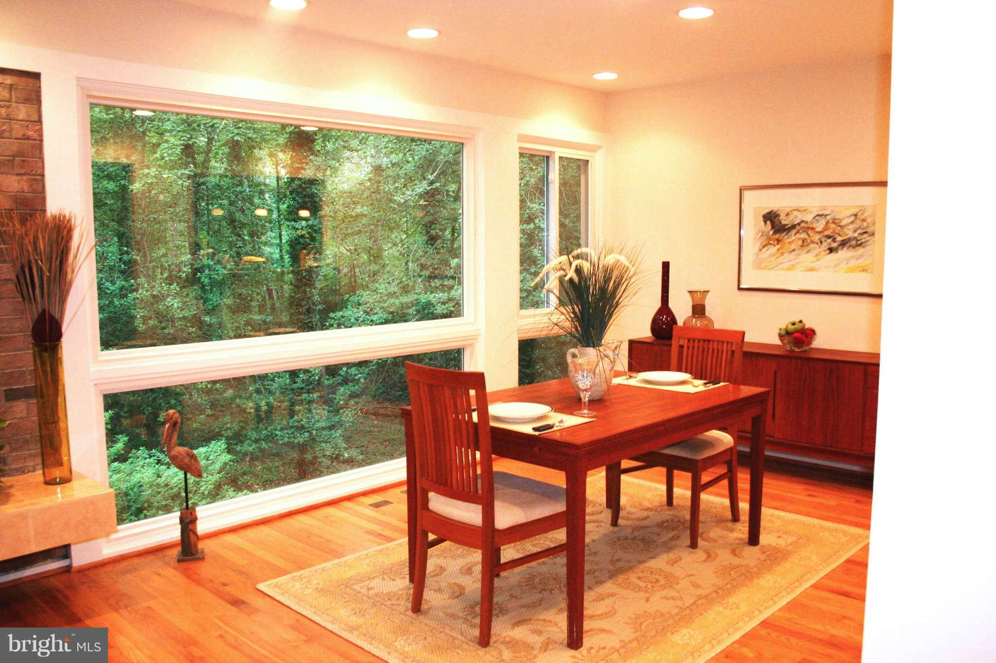 12232 Quorn Lane Reston, VA 20191 - Photo 3 of 20 Dining Room