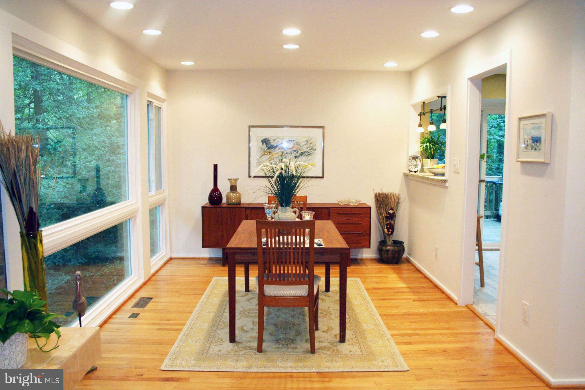 12232 Quorn Lane Reston, VA 20191 - Photo 4 of 20 Walls of Windows ; recessed lights