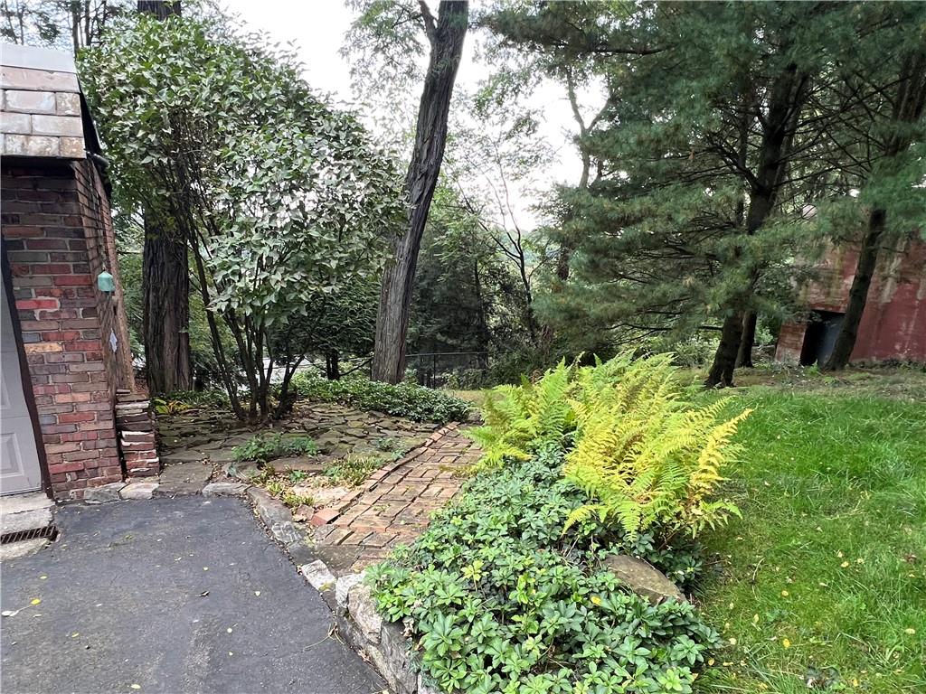 17 Roxbury Road Pittsburgh, PA 15221 - Photo 43 of 48 Gallery Image 43