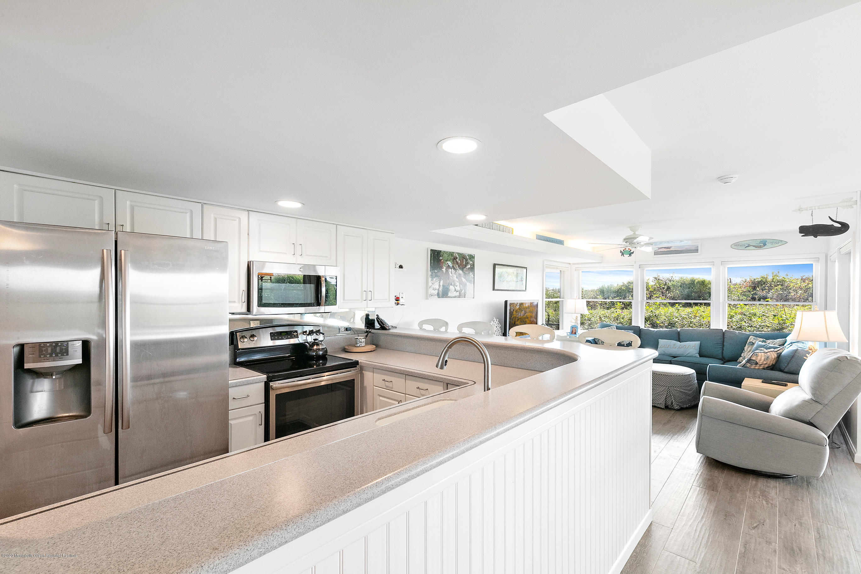 901 Ocean Avenue, Unit 902 Ship Bottom, NJ 08008 - Photo 19 of 54 901Ocean#902Online-16