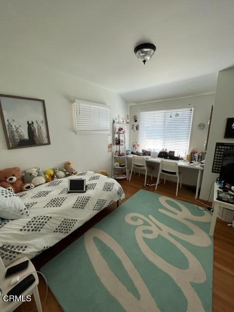700 Hampton Road Burbank, CA 91504 - Photo 9 of 20 a bed room with furniture and flat screen tv