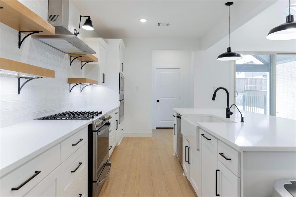 1275 Calebria Way Fate, TX 75087 - Photo 18 of 40