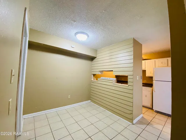 $900 | 302 Pillette Road, Unit 3, Lafayette, LA 70508