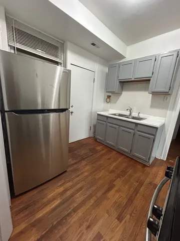 $1,950 | 4550 North Western Avenue, Unit 3, Chicago, IL 60625