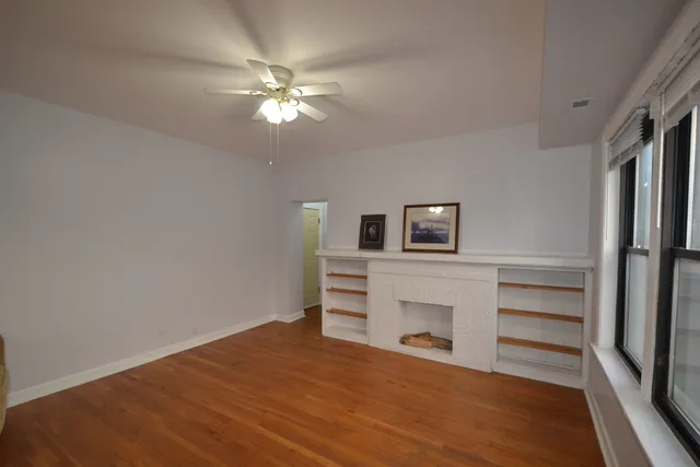 $1,950 | 4550 North Western Avenue, Unit 3, Chicago, IL 60625