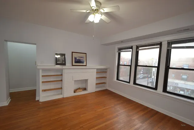 $1,950 | 4550 North Western Avenue, Unit 3, Chicago, IL 60625