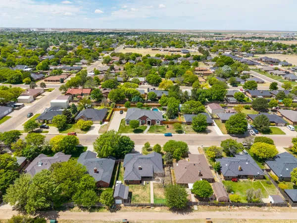 $315,000 | 506 Floyd Avenue, Dumas, TX 79029