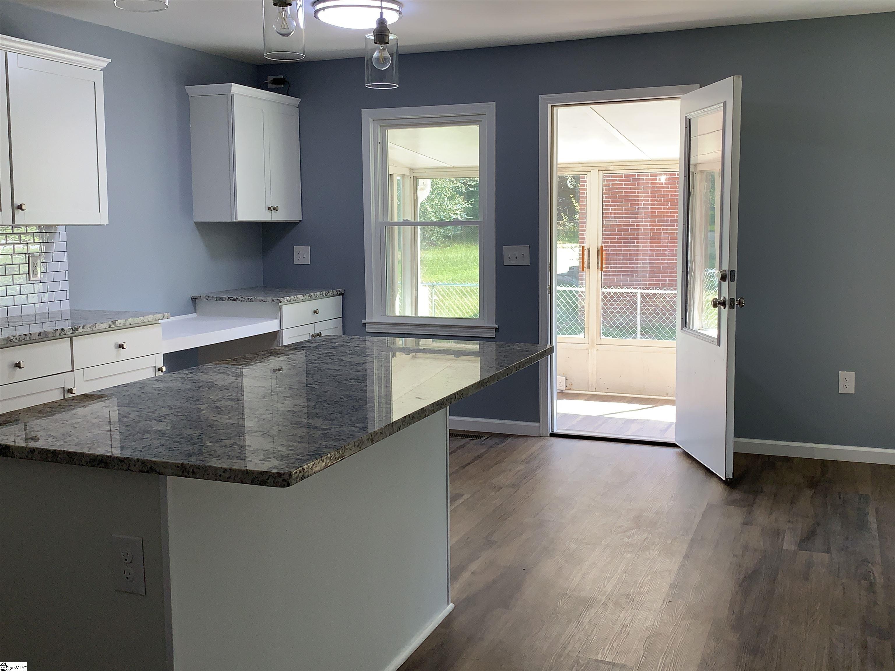 122 Friendly Street Fountain Inn, SC 29644 - Photo 8 of 19 Gallery Image 8
