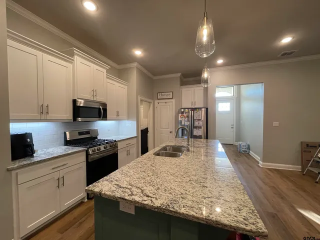 $369,000 | 10003 Dayspring Drive, Flint, TX 75762