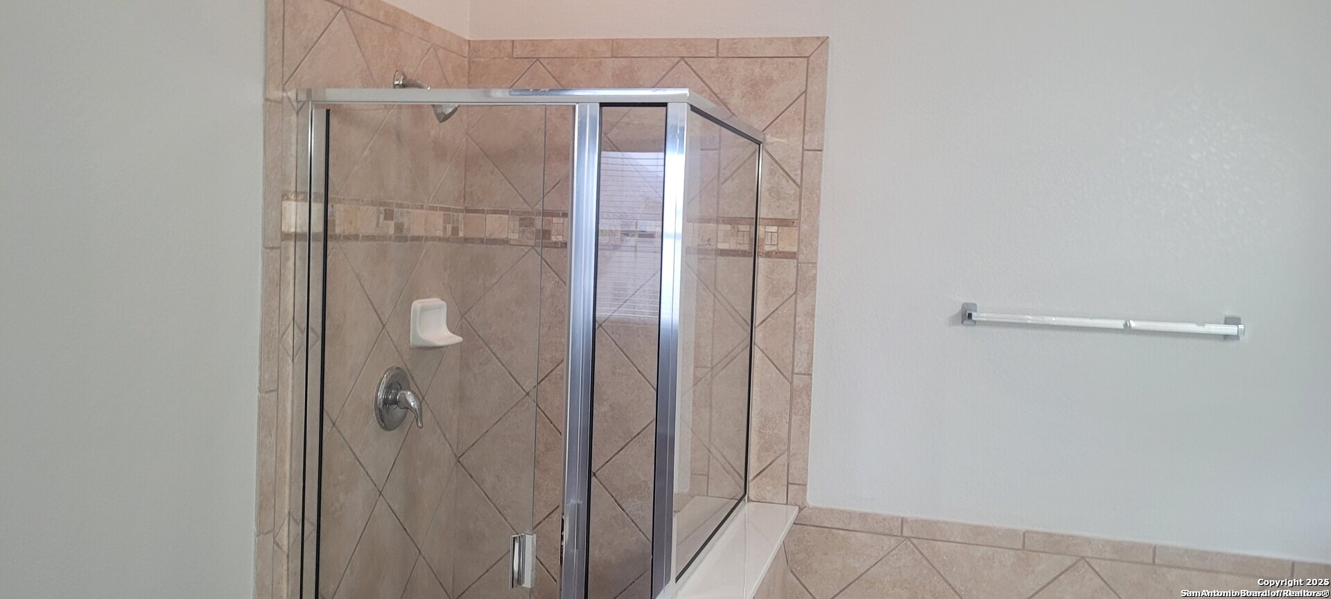 225 Country Vale Cibolo, TX 78108 - Photo 12 of 19