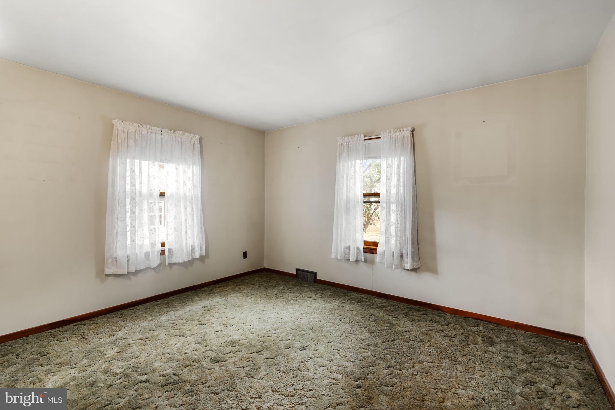 1245 West Swartzville Road Reinholds, PA 17569 - Photo 17 of 29 an empty room with window