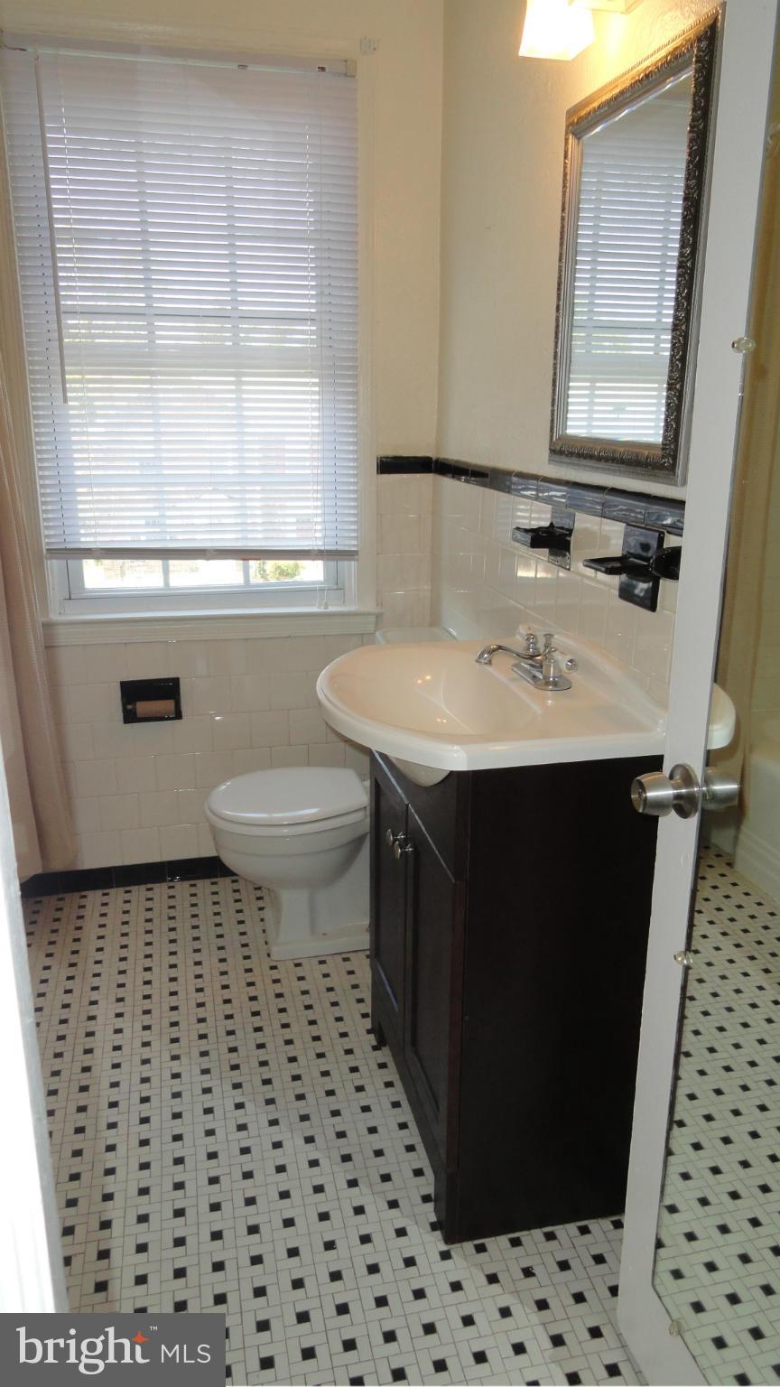151 Brandon Road Baltimore, MD 21212 - Photo 7 of 10 Bath