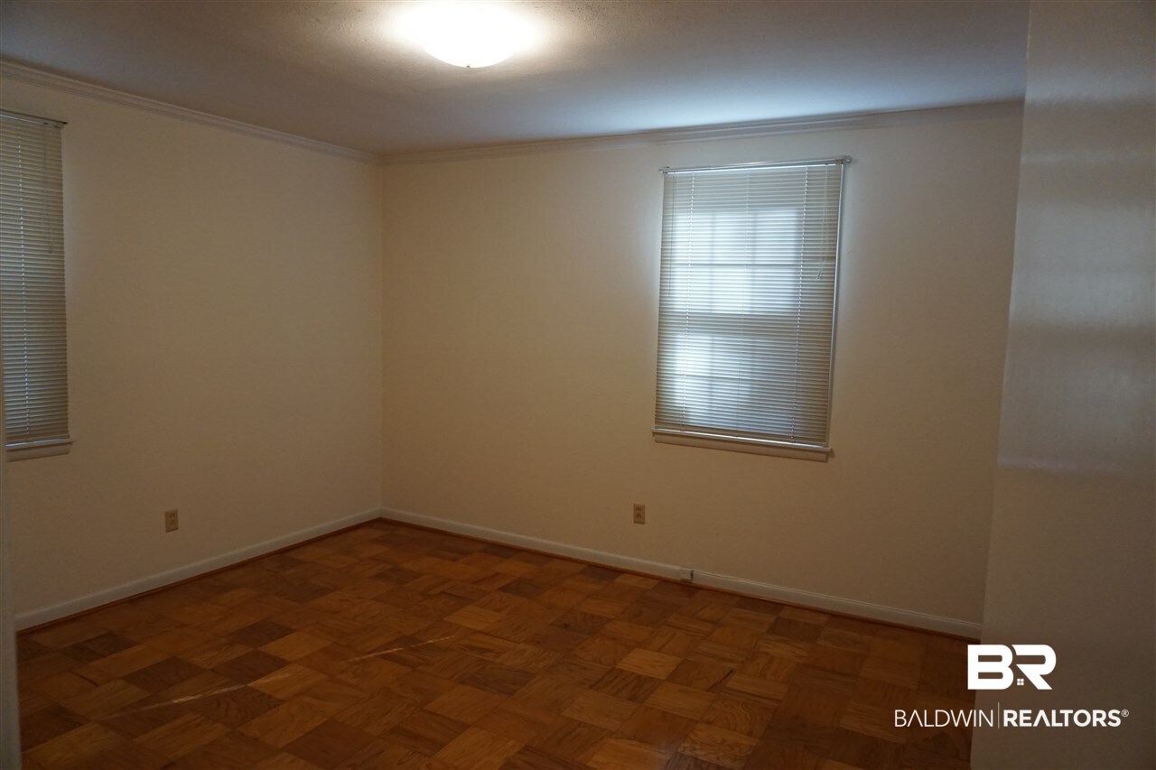 4153 La Rose Court Mobile, AL 36609 - Photo 10 of 26