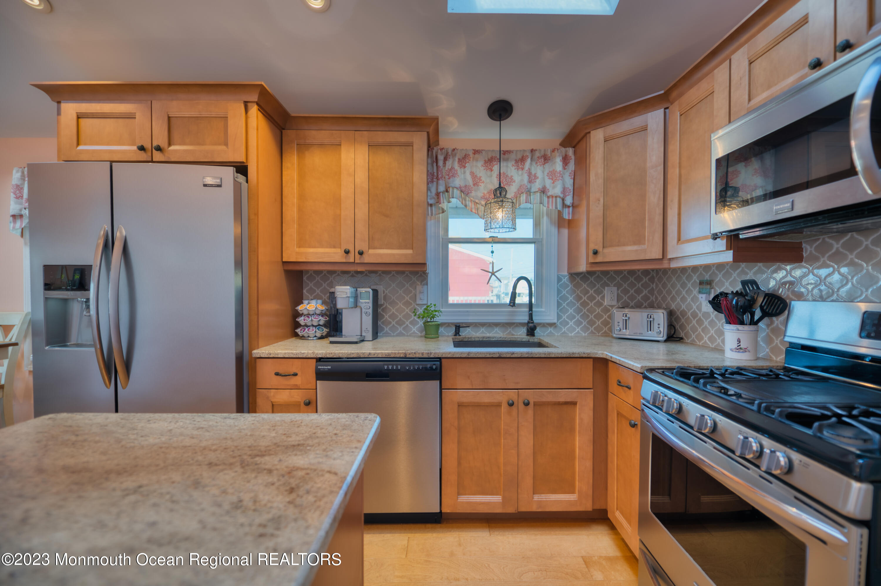 278 Heron Road Tuckerton, NJ 08087 - Photo 8 of 54 DSC_9596