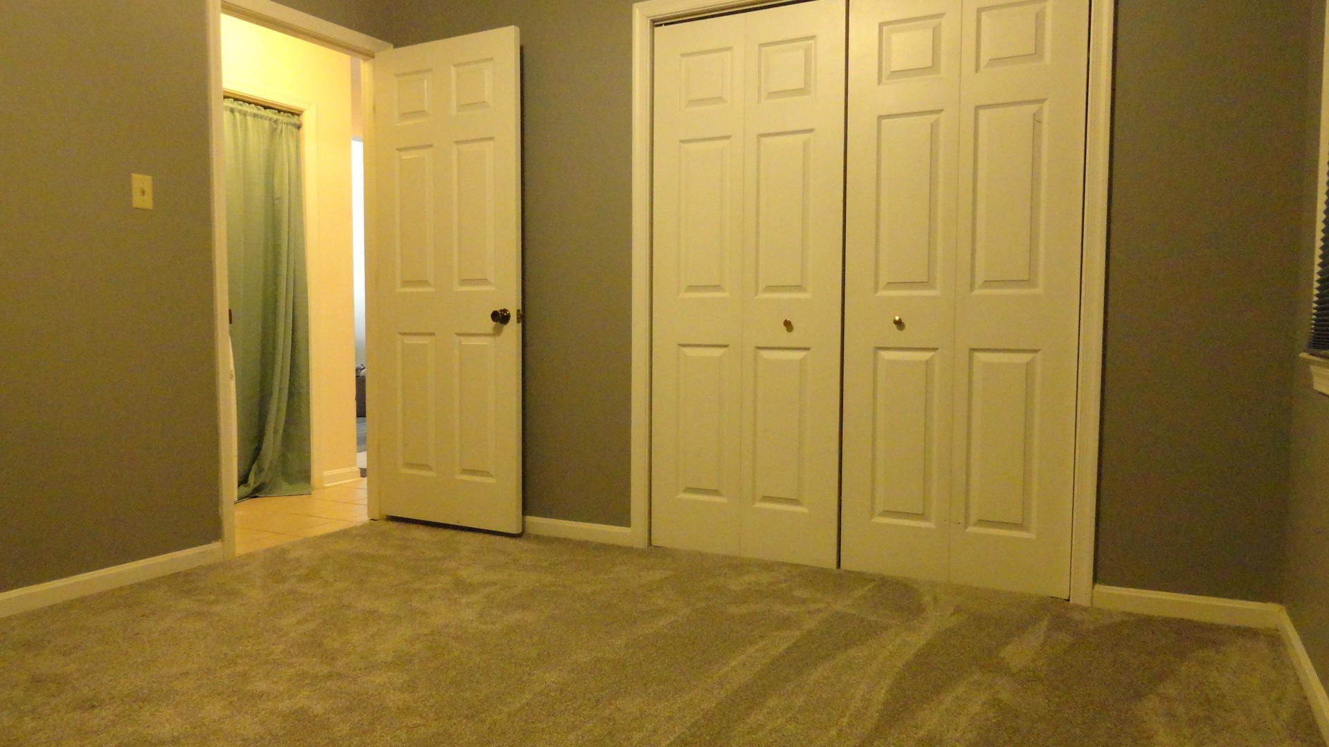 116 Hanover Place Oak Ridge, TN 37830 - Photo 13 of 17 an empty room with windows