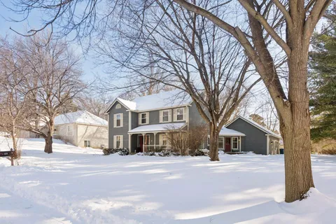 $635,000 | 5221 Knob Hill Court, Minnetonka, MN 55345