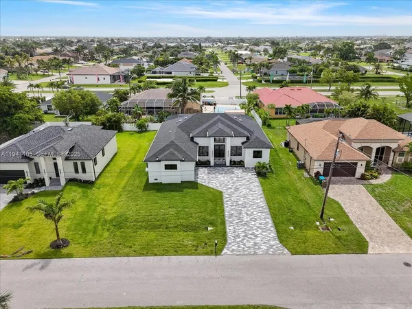 $3,400 | 4333 Southwest 16th Place, Cape Coral, FL 33914