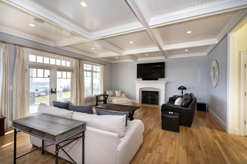 135 Stage Point Road Plymouth, MA 02360 - Photo 8 of 38