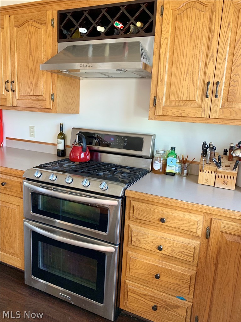 9553 Yoder Road Southwest Sugarcreek, OH 44681 - Photo 11 of 35 Gallery Image 11