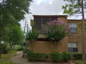 $950 | 10555 Turtlewood Court, Unit 1511, Houston, TX 77072