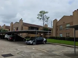 $950 | 10555 Turtlewood Court, Unit 1511, Houston, TX 77072