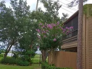 $950 | 10555 Turtlewood Court, Unit 1511, Houston, TX 77072