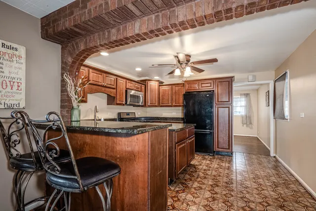 $225,000 | 18940 Baker Avenue, Country Club Hills, IL 60478