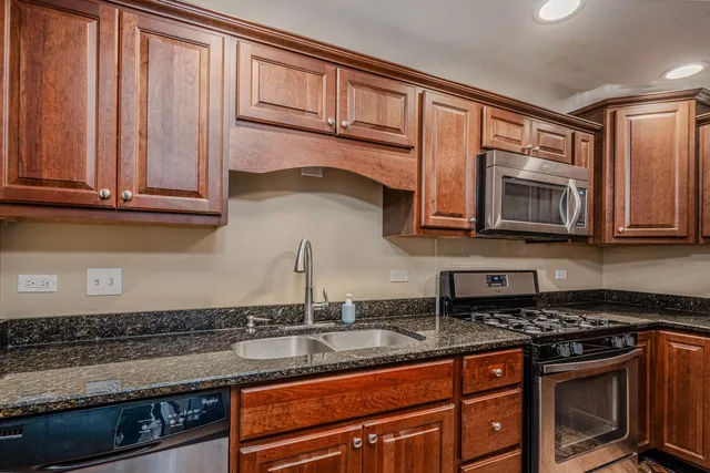 $225,000 | 18940 Baker Avenue, Country Club Hills, IL 60478